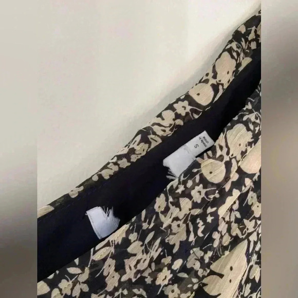 NWOT ASTR The Label Santorini Midi Dress in Black & Taupe Multi, size S - Picture 4 of 7